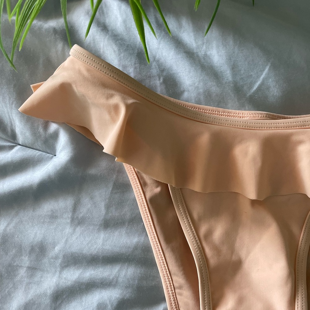 GNASH SWIM HIGH RISE RUFFLE BIKINI BOTTOMS - Picture 2 of 5